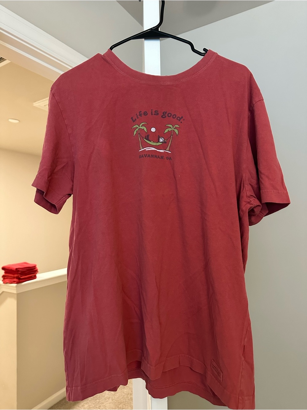 Life Is Good Red Savannah Palm Hammock Graphic Tee